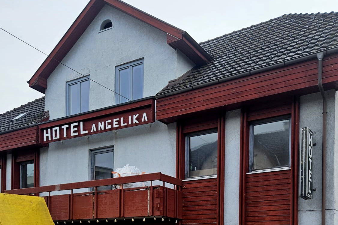 Außensansicht des alten Hotel Angelika in Hard